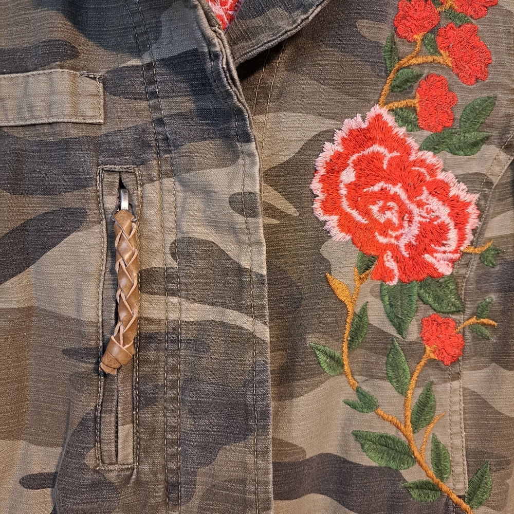 Torrid jacket in size 0. - Picture 10 of 16